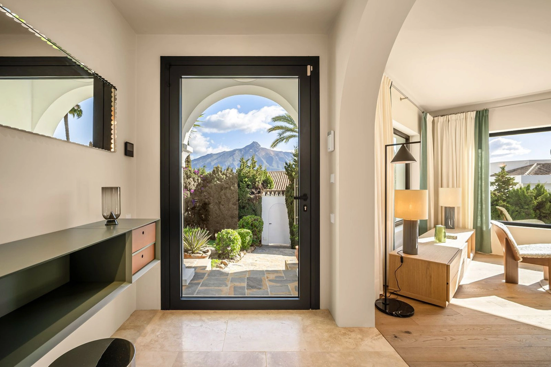 Villa for sale in Nueva Andalucia, Marbella