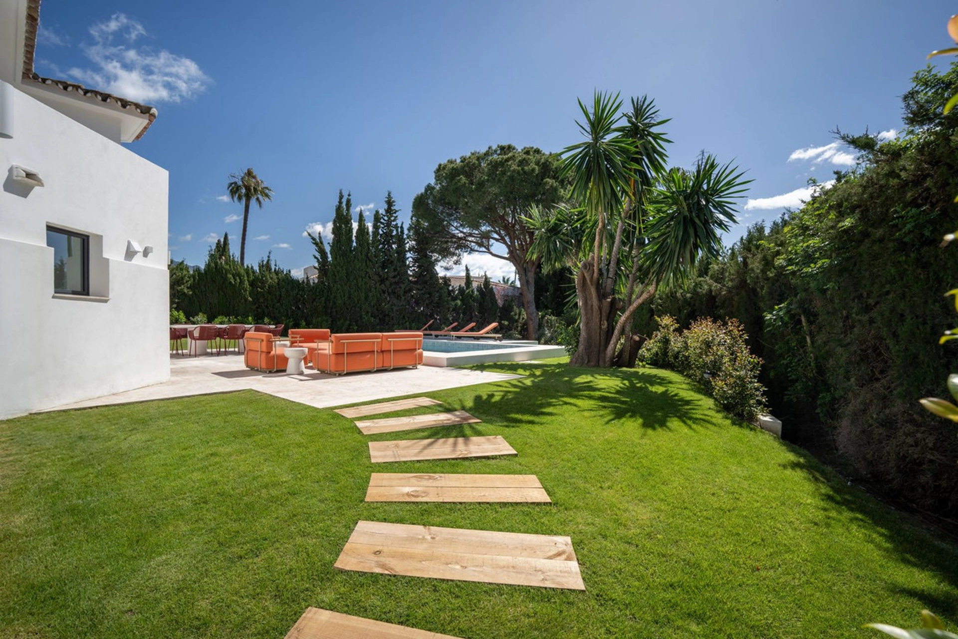 Villa for sale in Nueva Andalucia, Marbella
