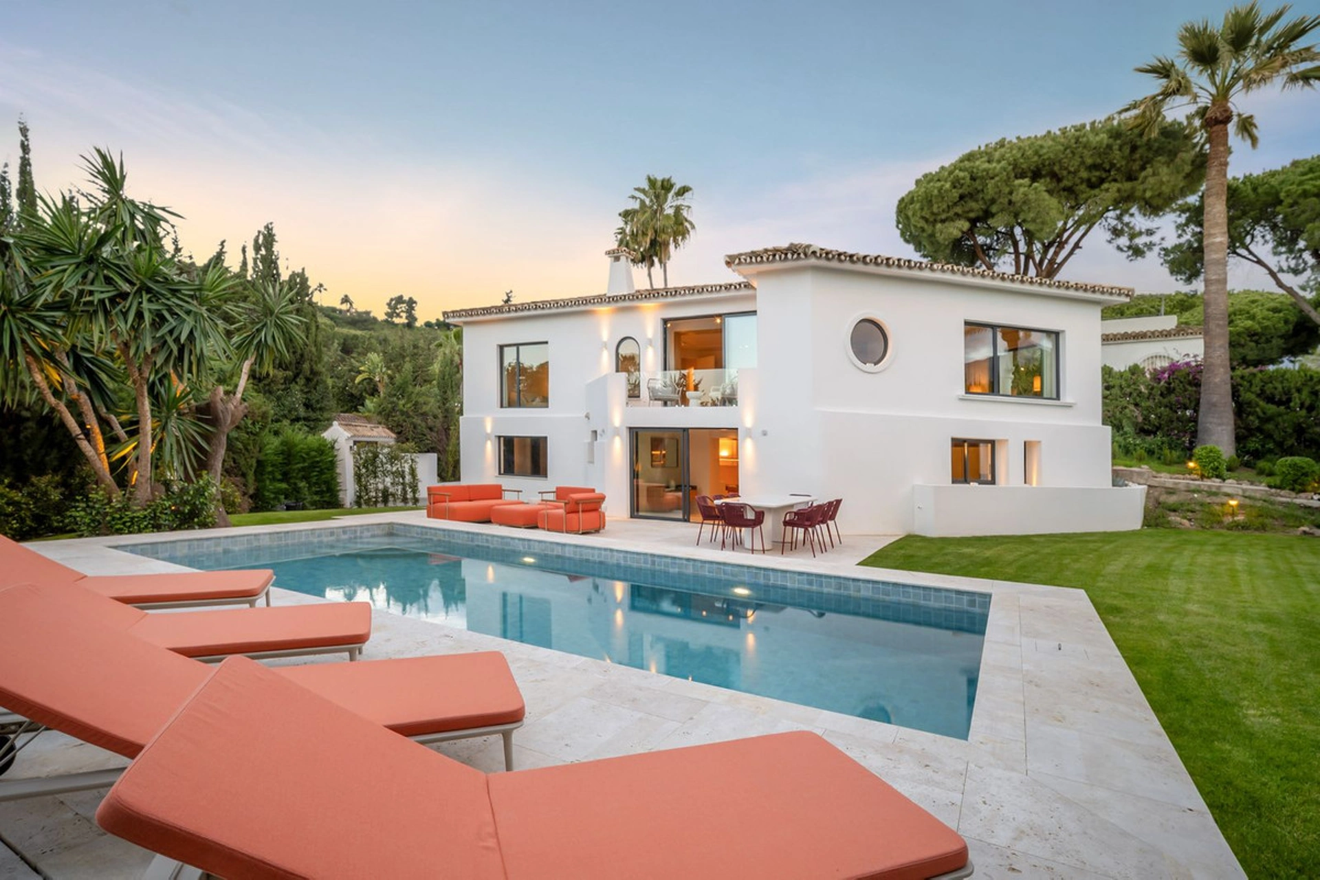 Villa for sale in Nueva Andalucia, Marbella