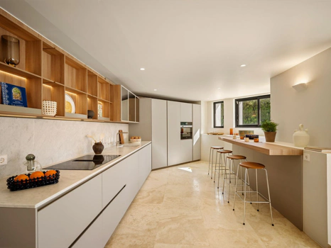 Villa for sale in Nueva Andalucia, Marbella