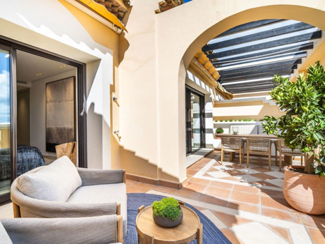 Penthouse for sale in La Quinta, Benahavis