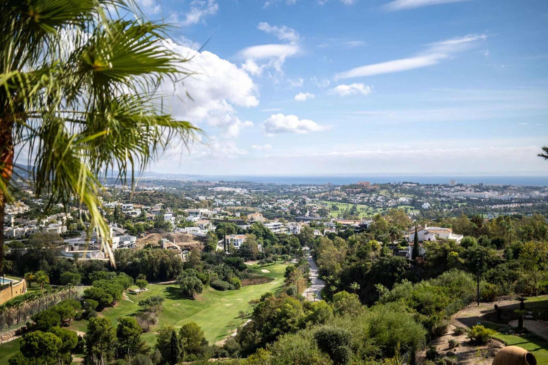 Penthouse for sale in La Quinta, Benahavis