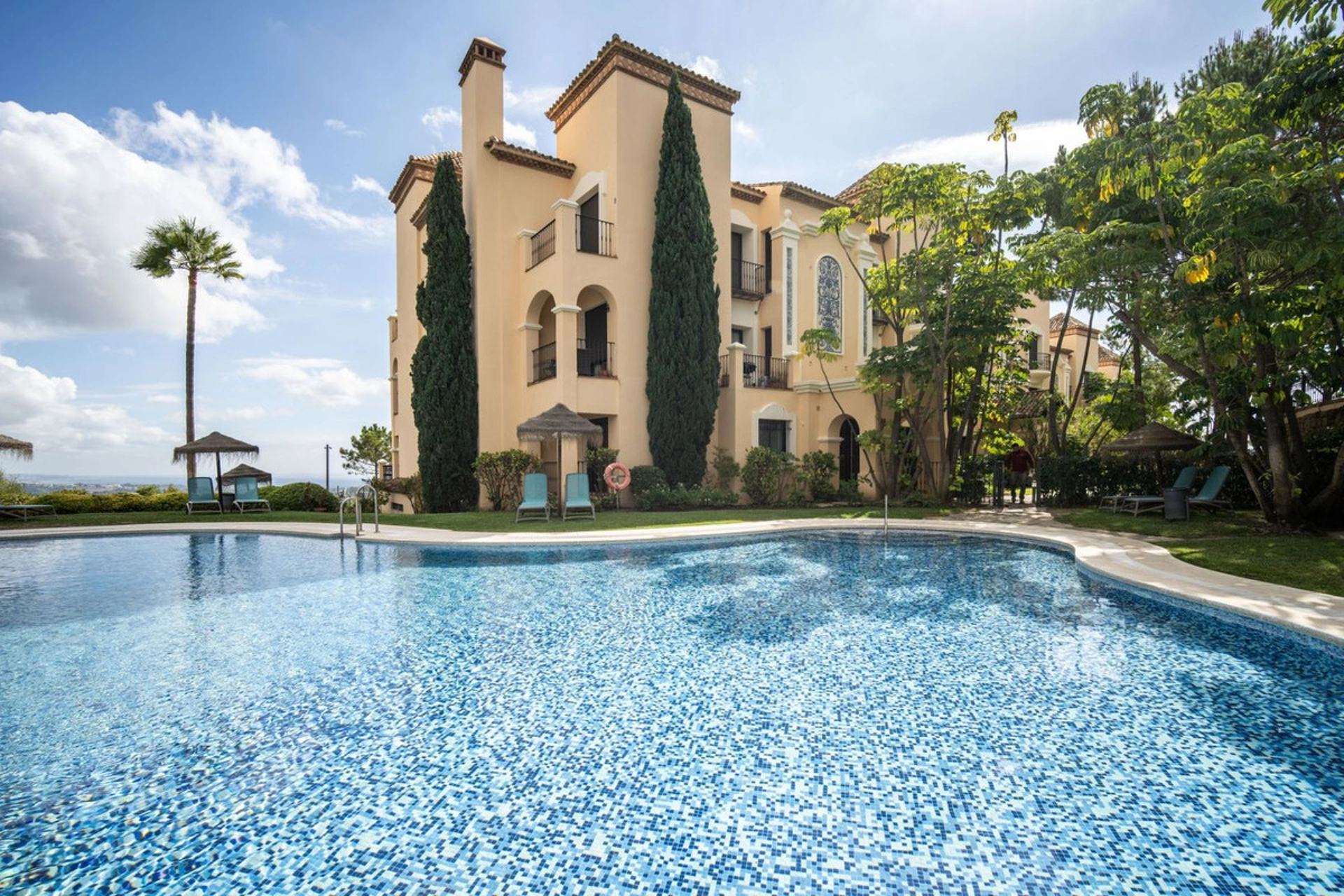 Penthouse for sale in La Quinta, Benahavis