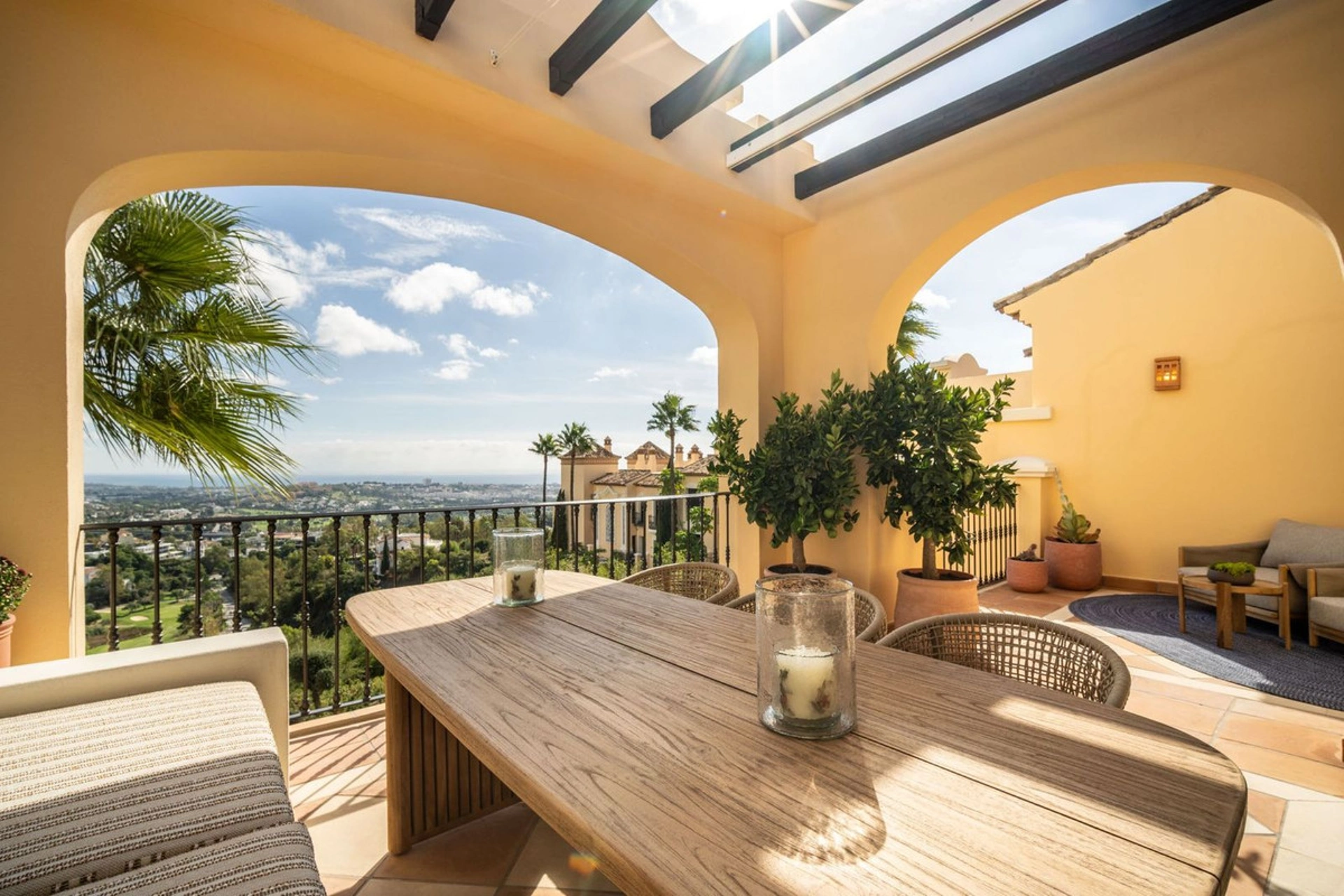 Penthouse for sale in La Quinta, Benahavis