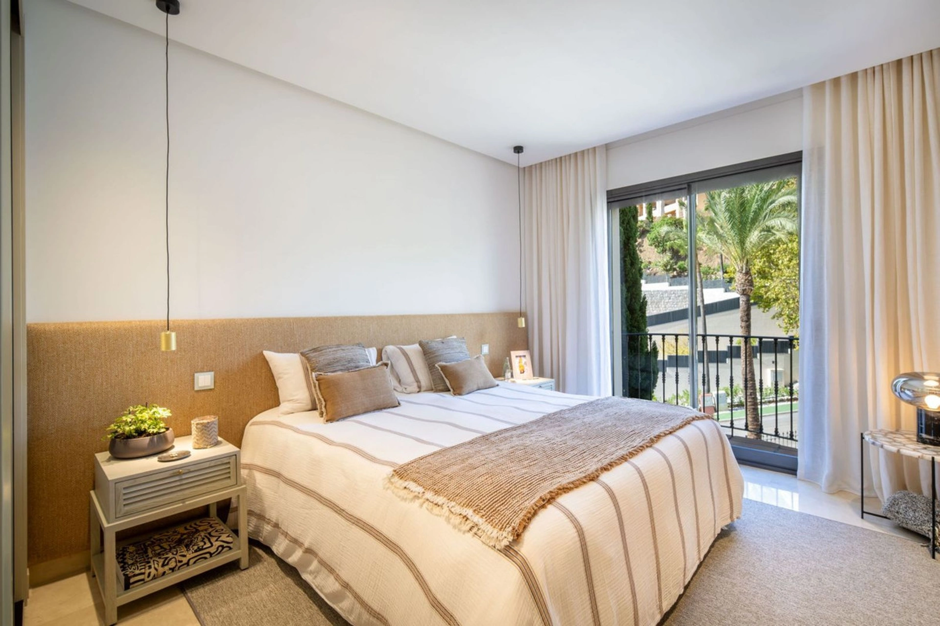 Penthouse for sale in La Quinta, Benahavis