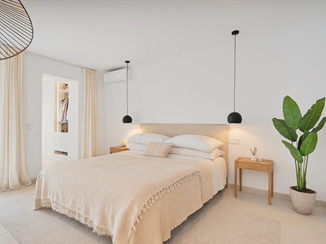 Beautiful refurbished ground floor apartment in the heart of Estepona