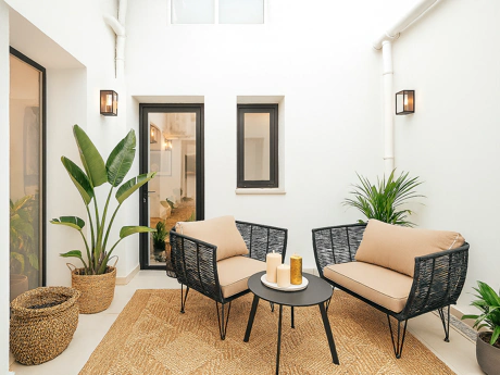 Beautiful refurbished ground floor apartment in the heart of Estepona