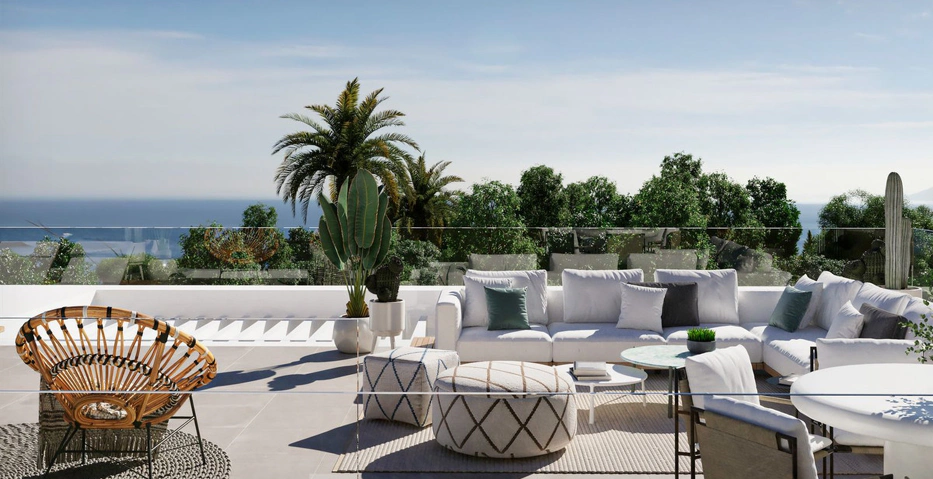 Villa for sale in New Golden Mile, Estepona East