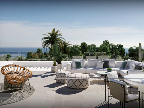 Villa for sale in New Golden Mile, Estepona East