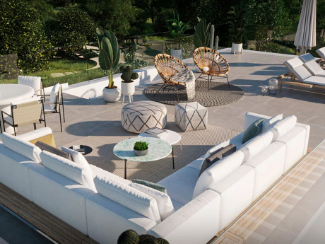 Villa for sale in New Golden Mile, Estepona East