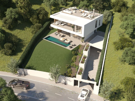 Villa for sale in New Golden Mile, Estepona East