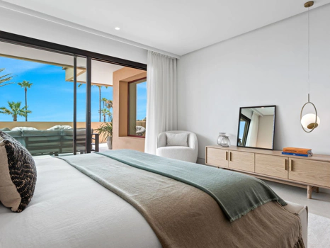 Apartment for sale in New Golden Mile, Estepona East
