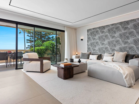 Apartment for sale in New Golden Mile, Estepona East