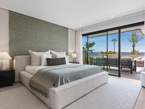 Apartment for sale in New Golden Mile, Estepona East