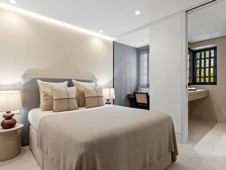 Apartment for sale in New Golden Mile, Estepona East