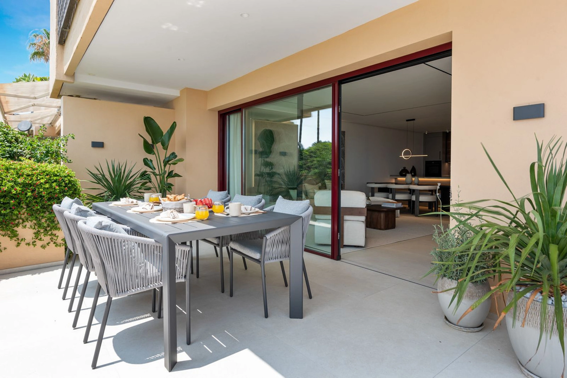 Apartment for sale in New Golden Mile, Estepona East
