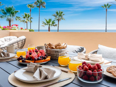 Apartment for sale in New Golden Mile, Estepona East