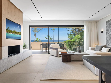 Apartment for sale in New Golden Mile, Estepona East