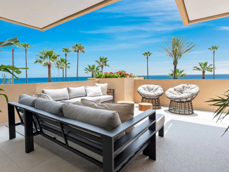 Apartment for sale in New Golden Mile, Estepona East