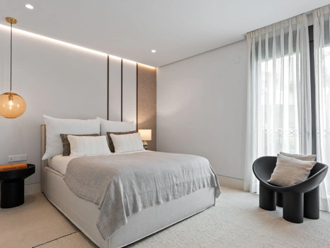 Apartment for sale in New Golden Mile, Estepona East