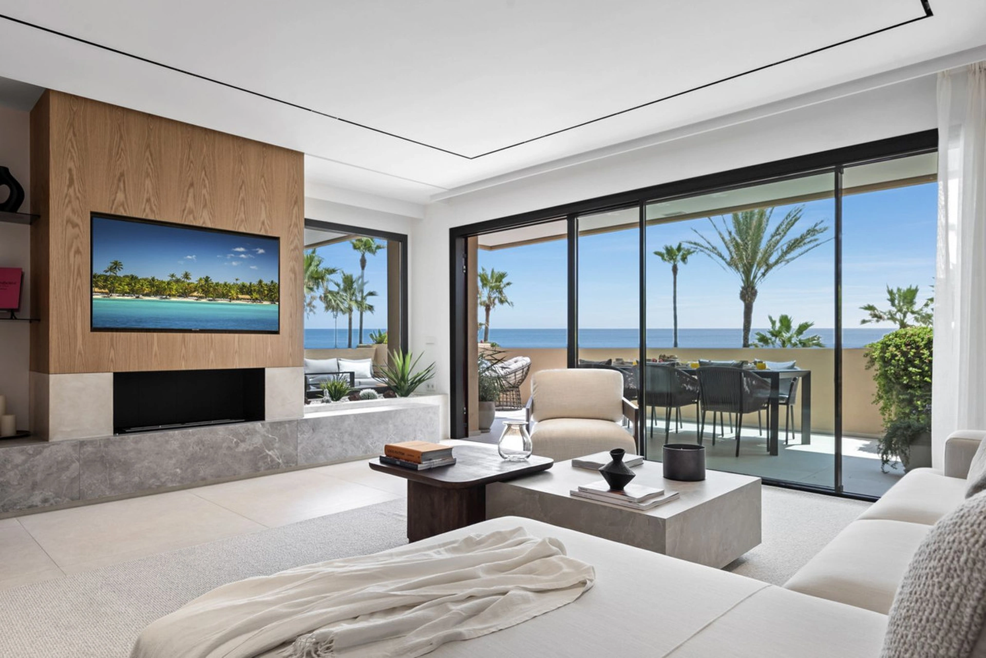 Apartment for sale in New Golden Mile, Estepona East
