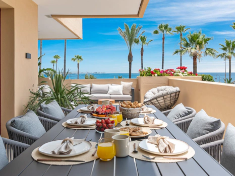 Apartment for sale in New Golden Mile, Estepona East