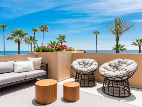 Apartment for sale in New Golden Mile, Estepona East