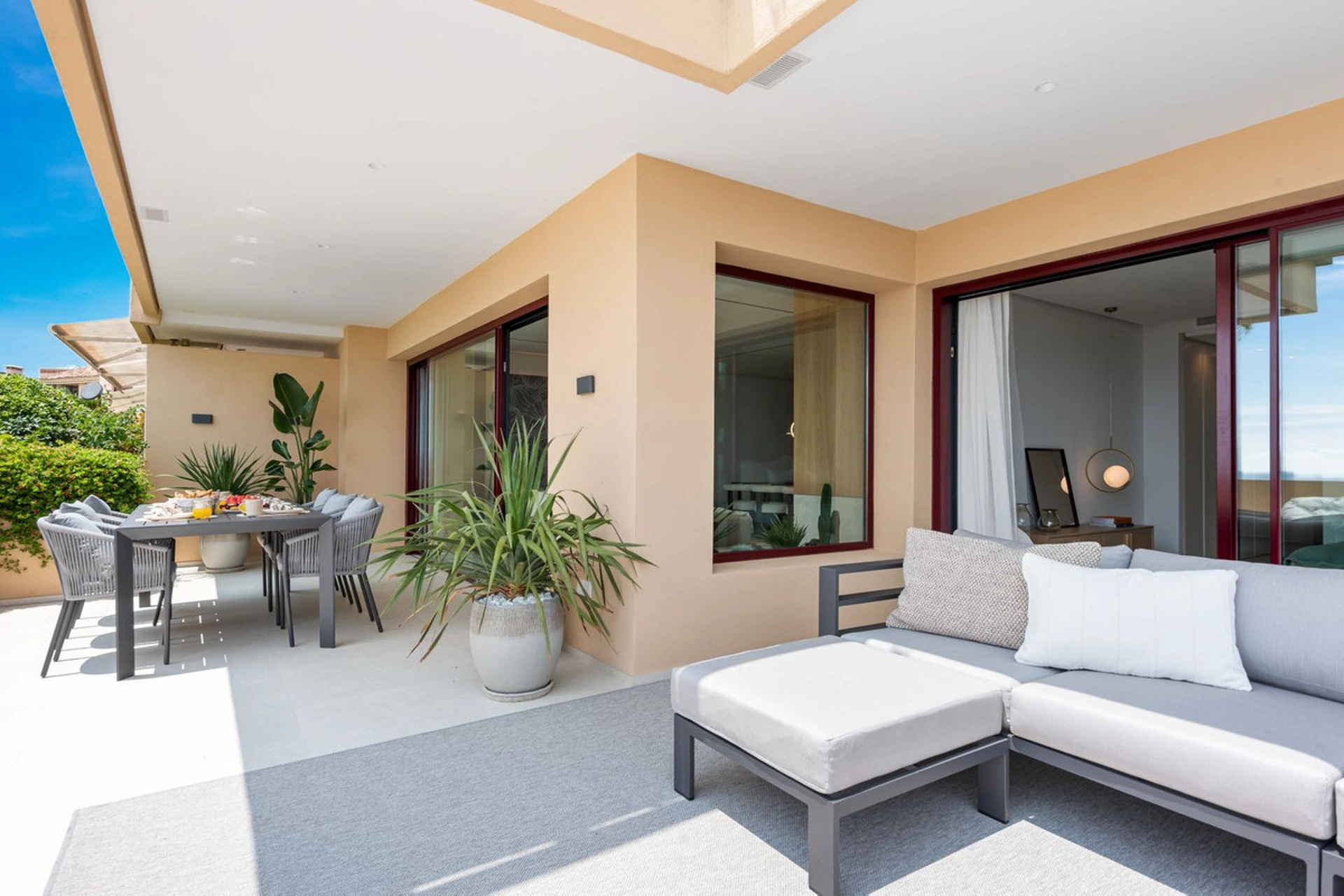 Apartment for sale in New Golden Mile, Estepona East
