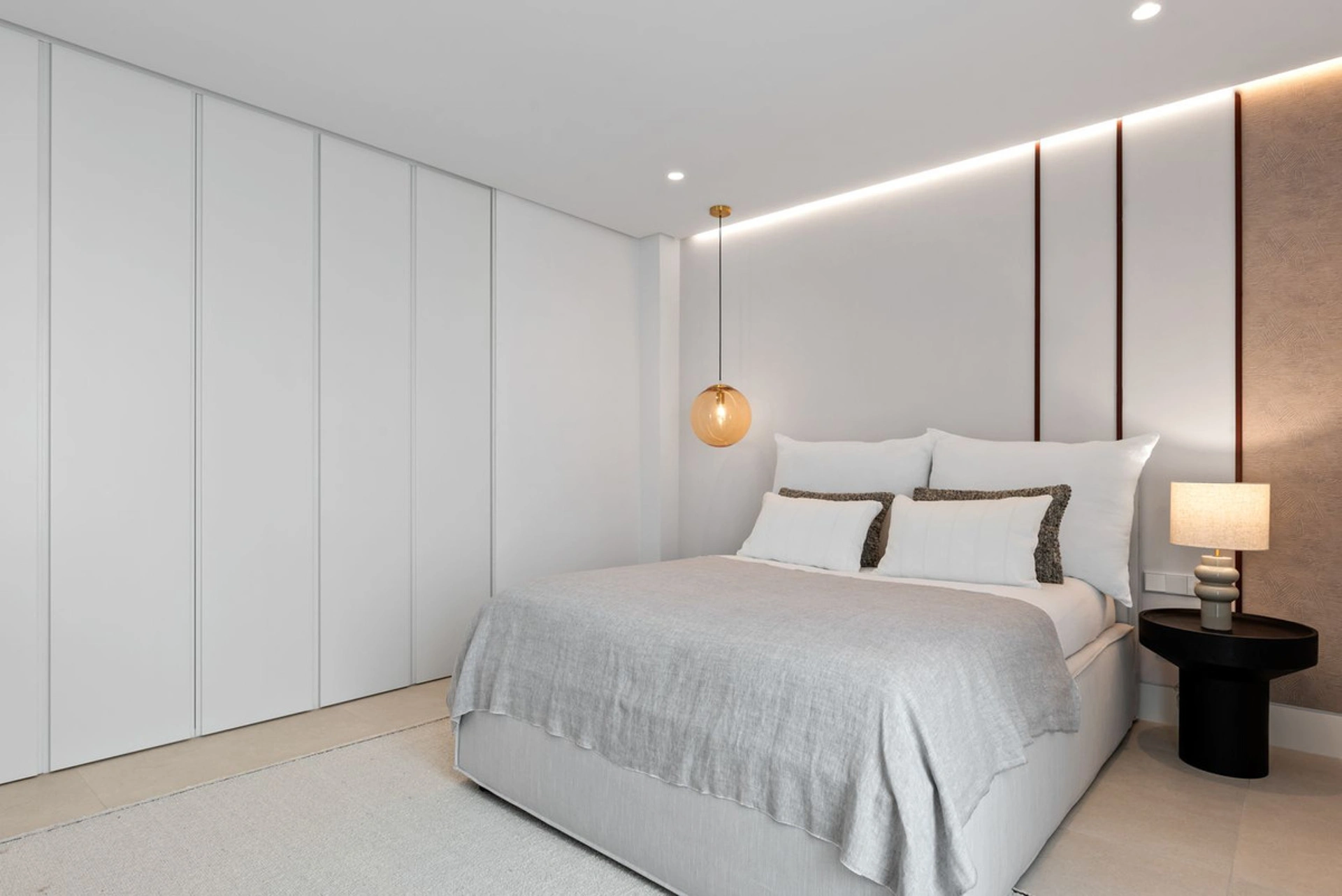 Apartment for sale in New Golden Mile, Estepona East