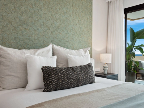 Apartment for sale in New Golden Mile, Estepona East
