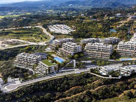 Penthouse for sale in New Golden Mile, Estepona East