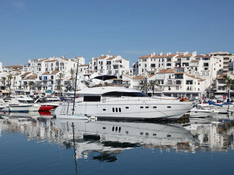 Penthouse for sale in New Golden Mile, Estepona East