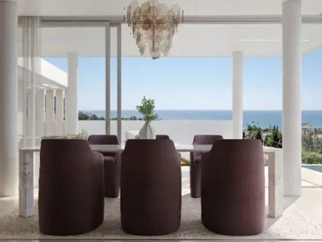 Villa for sale in Estepona