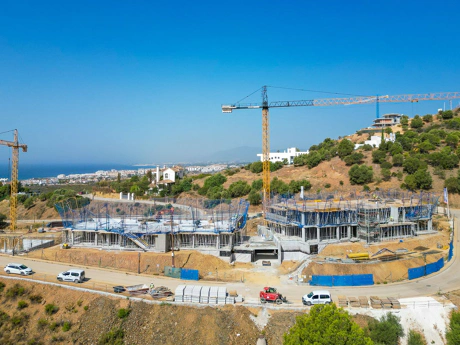 Penthouse for sale in Los Altos de los Monteros, Marbella East