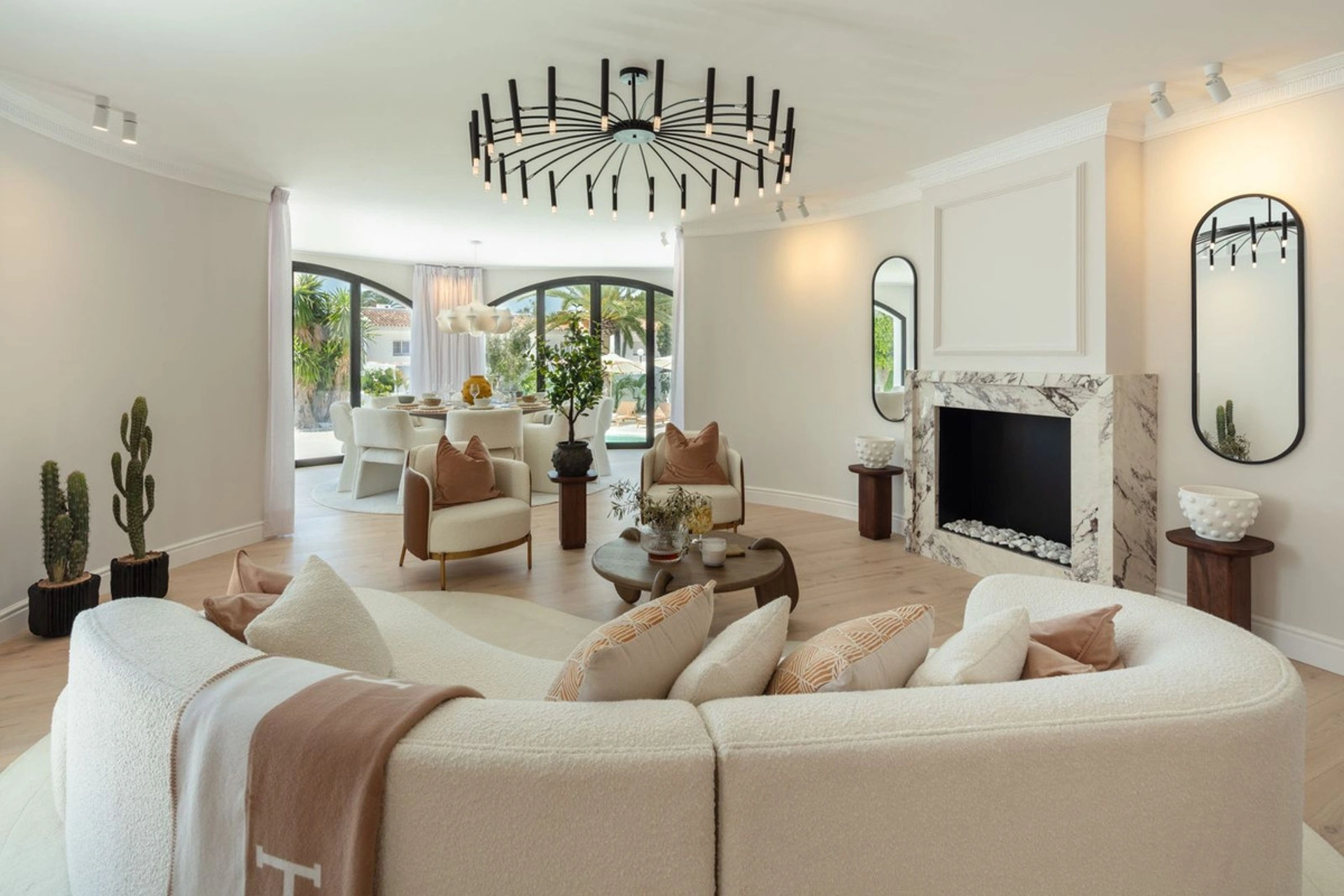 Villa en venta en Aloha, Nueva Andalucia