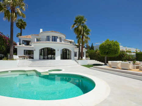 Villa en venta en Aloha, Nueva Andalucia