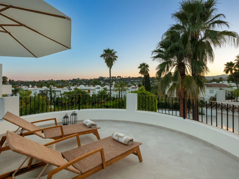 Villa en venta en Aloha, Nueva Andalucia
