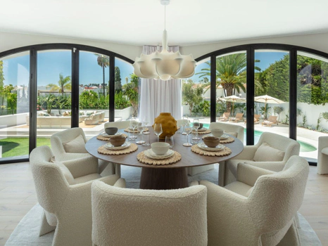 Villa en venta en Aloha, Nueva Andalucia