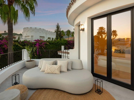 Villa en venta en Aloha, Nueva Andalucia