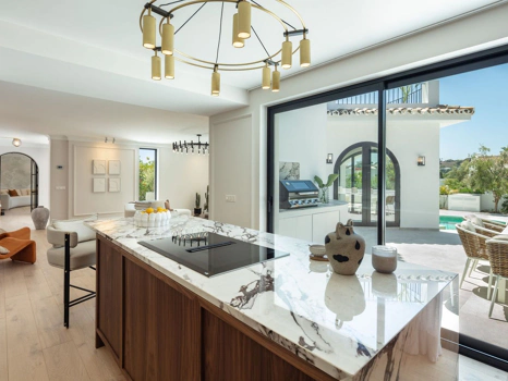 Villa en venta en Aloha, Nueva Andalucia