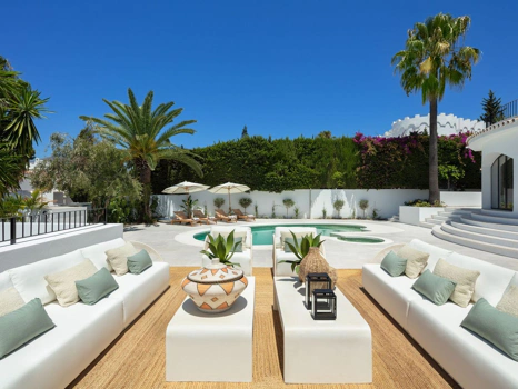 Villa en venta en Aloha, Nueva Andalucia