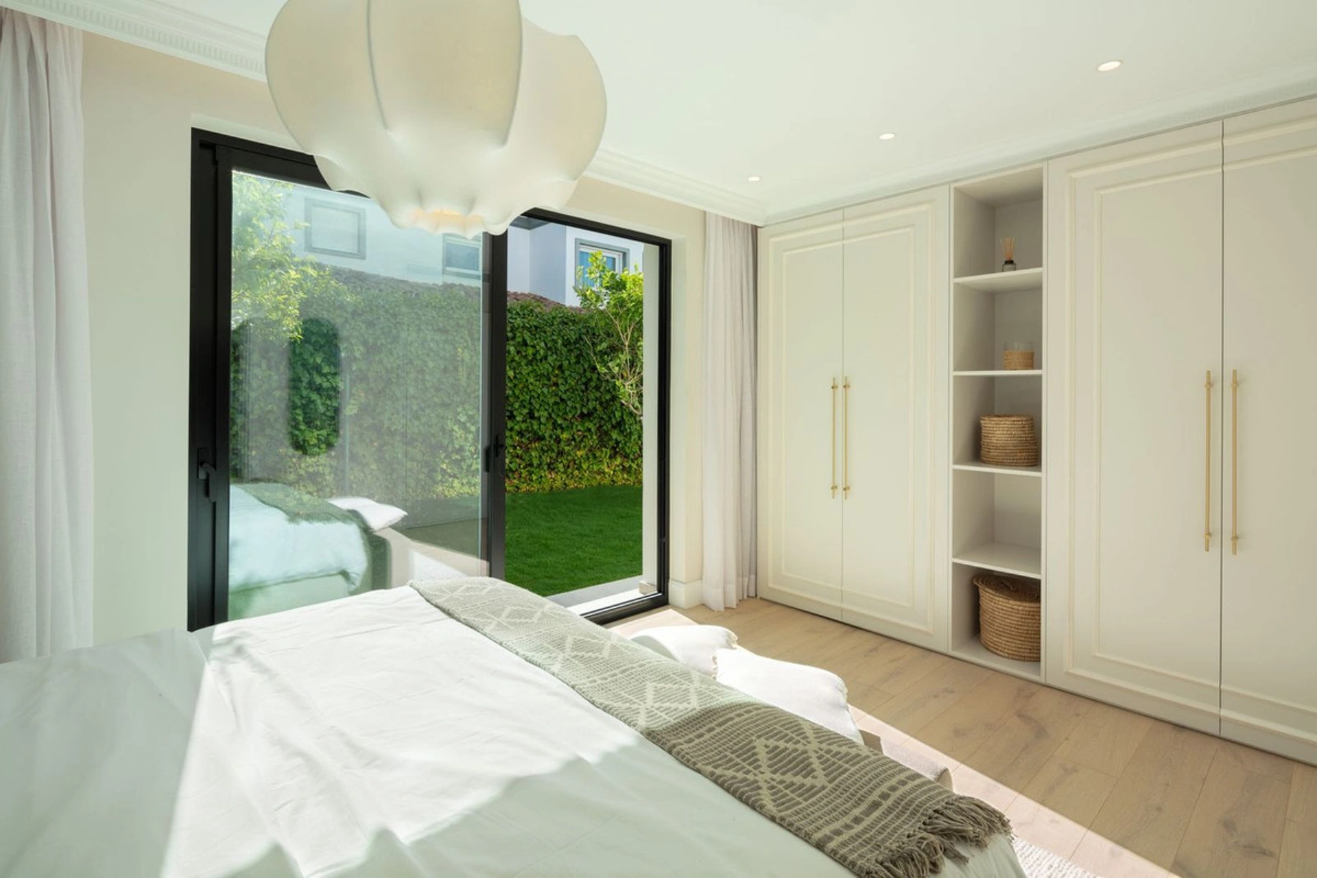 Villa en venta en Aloha, Nueva Andalucia