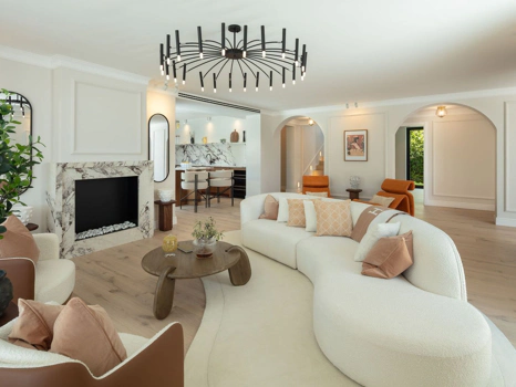 Villa en venta en Aloha, Nueva Andalucia