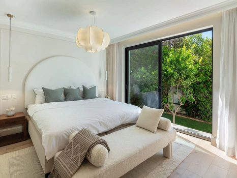 Villa en venta en Aloha, Nueva Andalucia