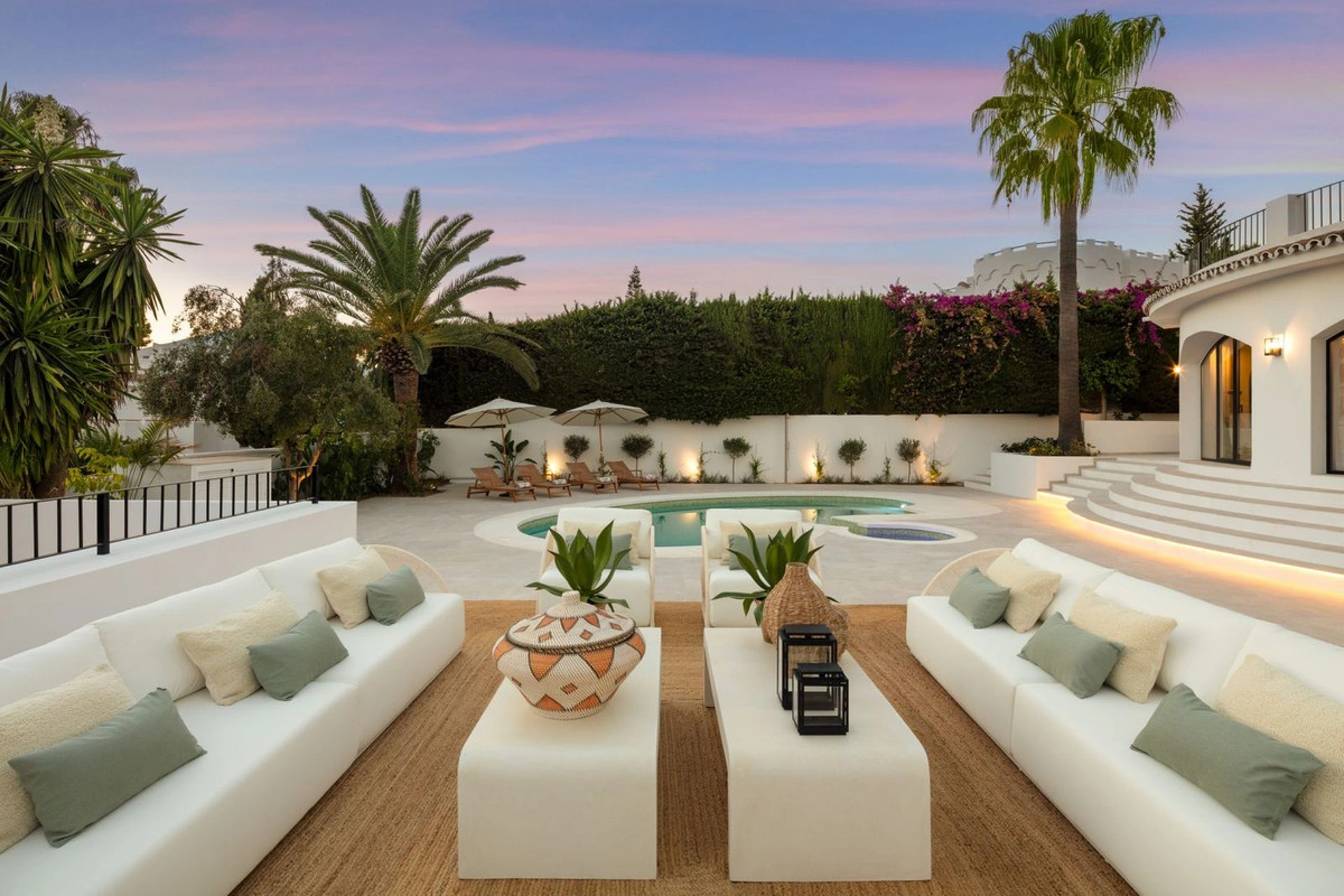 Villa en venta en Aloha, Nueva Andalucia