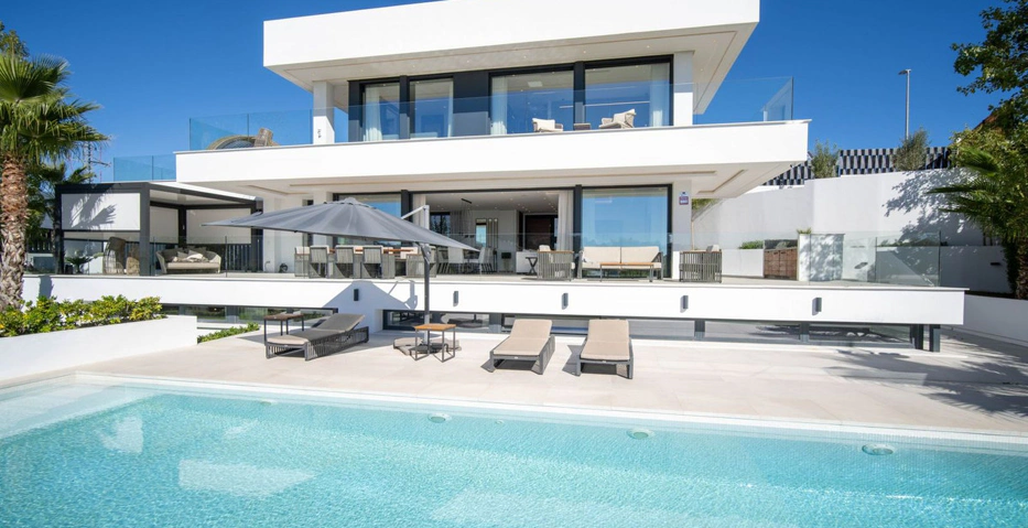Villa for sale in Nueva Andalucia, Marbella