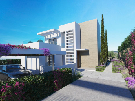 Villa for sale in Estepona