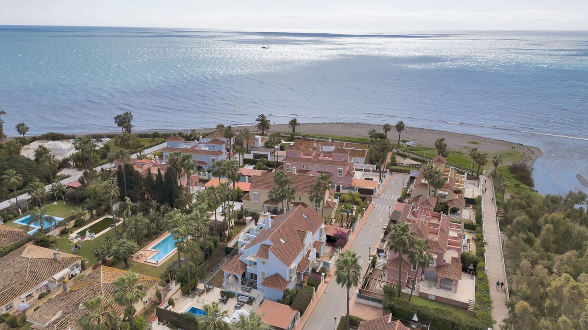 Villa for sale in Marbella - Puerto Banus