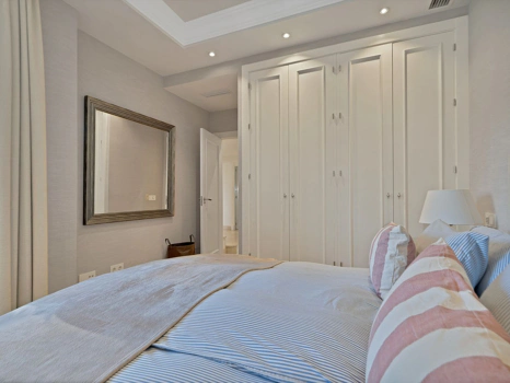 Villa for sale in Marbella - Puerto Banus