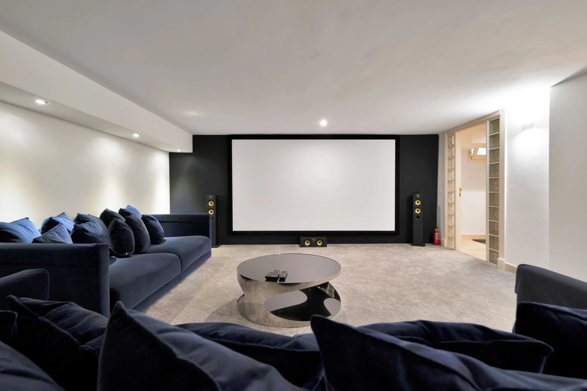 Villa for sale in Marbella - Puerto Banus